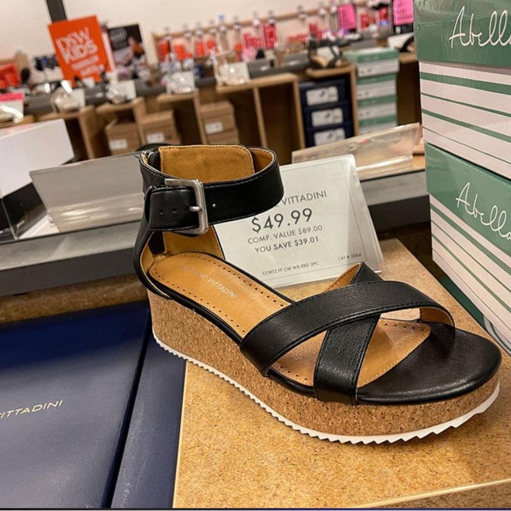 Black wedge sandals size 6